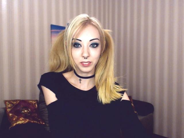 AlesiaQueen - Live porn &amp; sex cam - 3487674