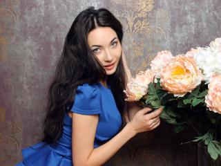 RareBella - Chat live exciting with a well built Young lady 