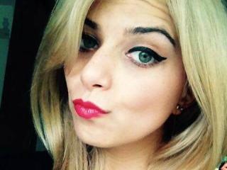 SublimeIlona - Webcam live hot with a blond Sexy babes 