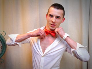 HotLuke - Show live sex avec ce Gay brun  