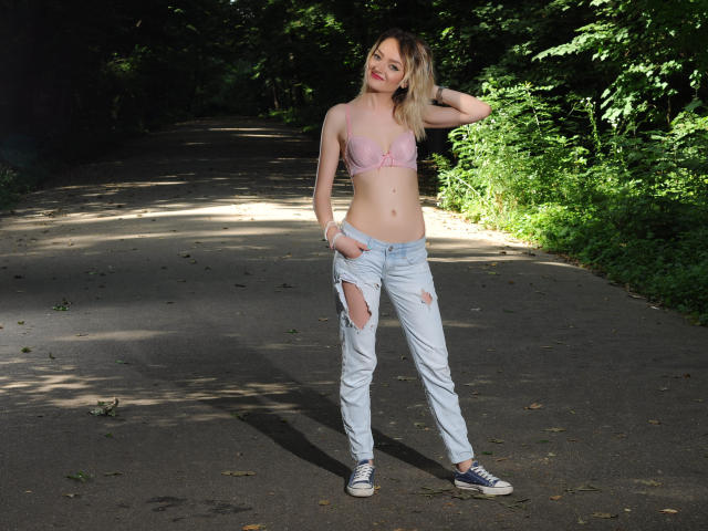 CherieMoniquee - Live porn &amp; sex cam - 3602469