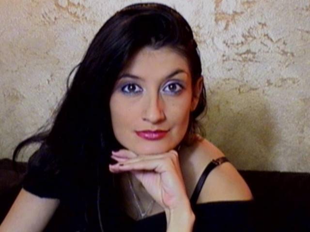 BeatrixCharm - Live sex cam - 3671531