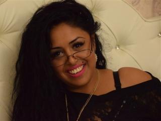 DivineOdet - Show hot with this latin Hot chicks 