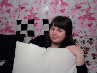 BananaBens - Chat live sex with this dark hair Young and sexy lady 