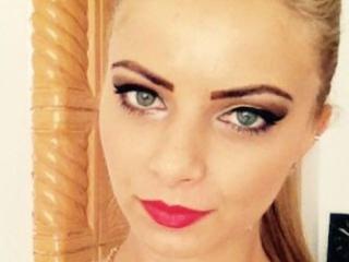 SublimeIlona - Web cam hot with a athletic build Young lady 