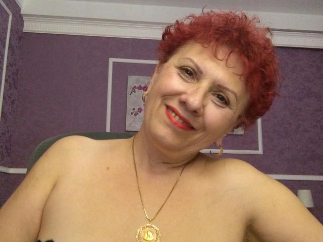 DivineLaura - Live porn &amp; sex cam - 3773760