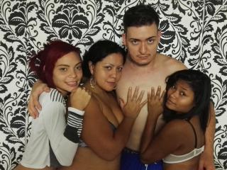 ThreeAmazingGirlsOneBoy - Live sexe cam - 3812652