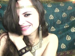 NefertitiAnkh - Web cam hard with this shaved private part Girl 