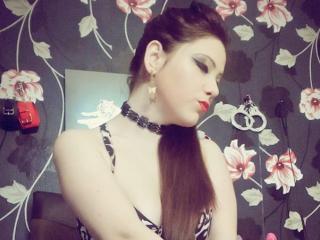 MissLoraa - Show nude with this shaved sexual organ Fetish 