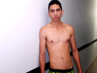 JustinPhill - Live cam x with this shaved genital area Gays 