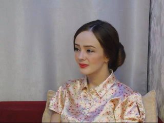 Meganie - Cam sex with this chestnut hair Young lady 