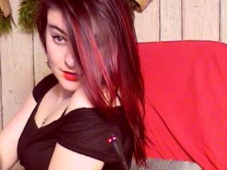 Kellsie - Chat porn avec cette Ravissante jeune fille blanche sur Xlovecam.com 