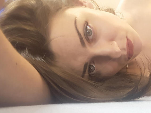 StefaniCloss - Webcam live sex with this dark hair Girl 