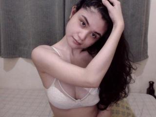 SweetNaughtyAngel - Video chat exciting with this shaved vagina Transsexual 