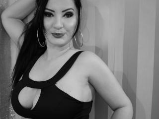 MistressMonaX - online chat hot with this shaved pubis Dominatrix 