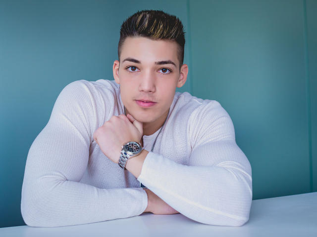 HaydenSpearz - Live porn &amp; sex cam - 4099535