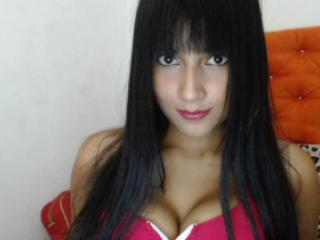 MileySweet69 - Chat cam porno avec une Sacrée jeune femme en chaleur rasée  