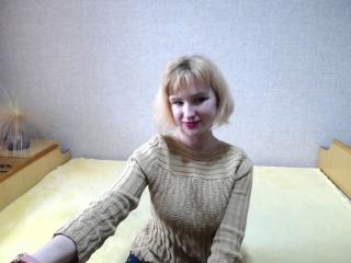 EmmaTeacher - Webcam sexy with a being from Europe 18+ teen woman 