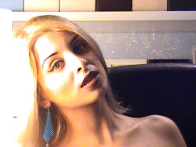 HalleyBB - Live sex cam - 4178525