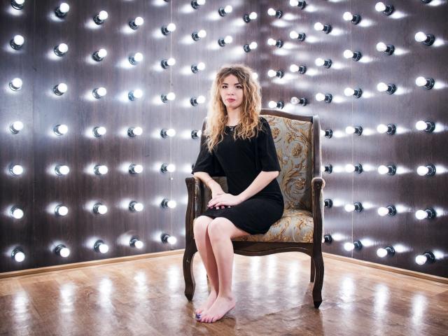 ValeryRossX - Live Sex Cam - 4215200