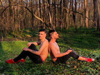 TommyForKarl - Show en direct avec ce Couple Gay avec un corps athlétique  