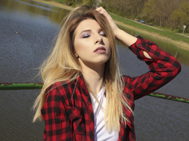 SuaveDelice - Sexe cam en vivo - 4257785