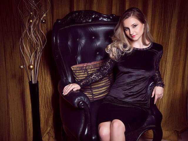 AshleyLunna - Live porn &amp; sex cam - 4310835