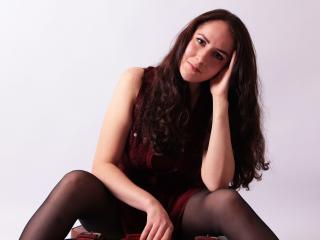 Marcelia - Live cam exciting with this shaved intimate parts Young lady 