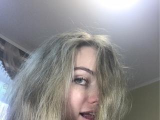 KristinaX - Spectacle excitant avec cette Superbe nana en chaleur plein de vigueur  