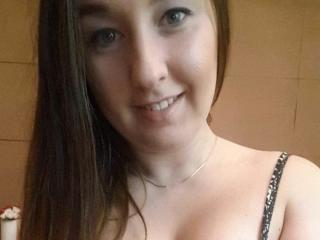 AmyJollie - online chat hot with a medium rack Sexy babes 
