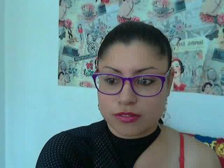ViolettaLove - online show sexy with a shaved private part Hot babe 