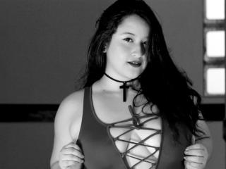 AngieJenell - Live chat x with a Attractive woman with large ta tas 