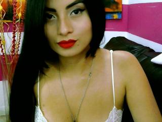 MadamFontainex - Live cam nude with a standard build Hot babe 
