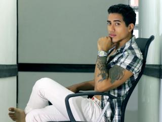ArthurAsher - Webcam live xXx with this latin american Men sexually attracted to the same sex 