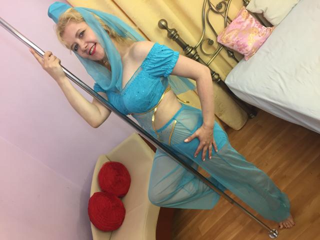 AmeliaBlanc - Live sexe cam - 4407960