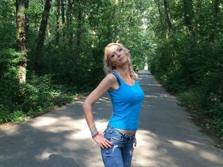 AvelynForYou - online chat xXx with a being from Europe 18+ teen woman 