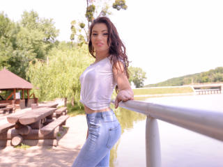 SorannaLyn - chat online exciting with this fit constitution 18+ teen woman 