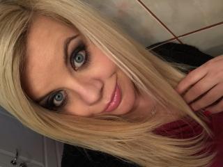 SollaBlue - Show live sex with this large ta tas Gorgeous lady 