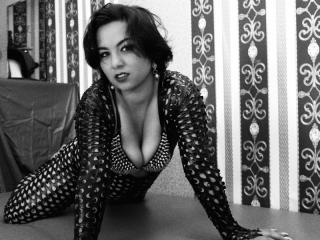 UrFetishCristal - Chat sex with a European Mistress 