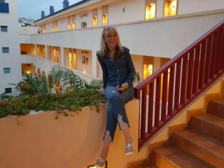 SelenaSexy69 - Web cam hot with this European Mature 