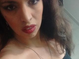 SharaFleshyLipss - online show hard with this average hooter Attractive woman 