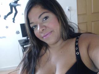 PamelaOne - Webcam live sexy with this latin american Mature 