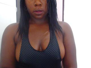KykyBlack - chat online xXx with this brunet 18+ teen woman 