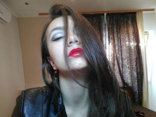 DinaraLove - Live nude with this White Girl 