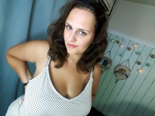 QueenRose - Web cam excitant avec cette Incroyable camgirl très sexy occidentale sur le site Xlovecam.com 