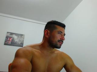 StrongBigCockX - Live cam sexy with a European Men sexually attracted to the same sex 