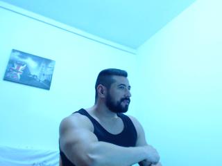 StrongBigCockX - Video chat sex with this Gays with muscular build 