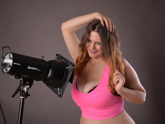 AlexandraMay - Live porno og sexkamera - 4625424