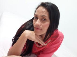 Amellia69 - Webcam live sexy with a latin Sexy babes 