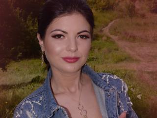 NinaBrionni - Webcam sexy with a shaved vagina Hot chicks 